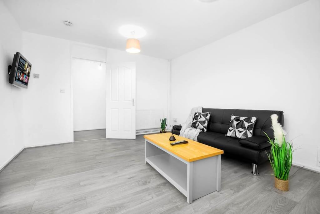 Jlr,Nec,B'Ham Airport,Entire House,Wi-Fi,Netflix Villa Birmingham Eksteriør bilde